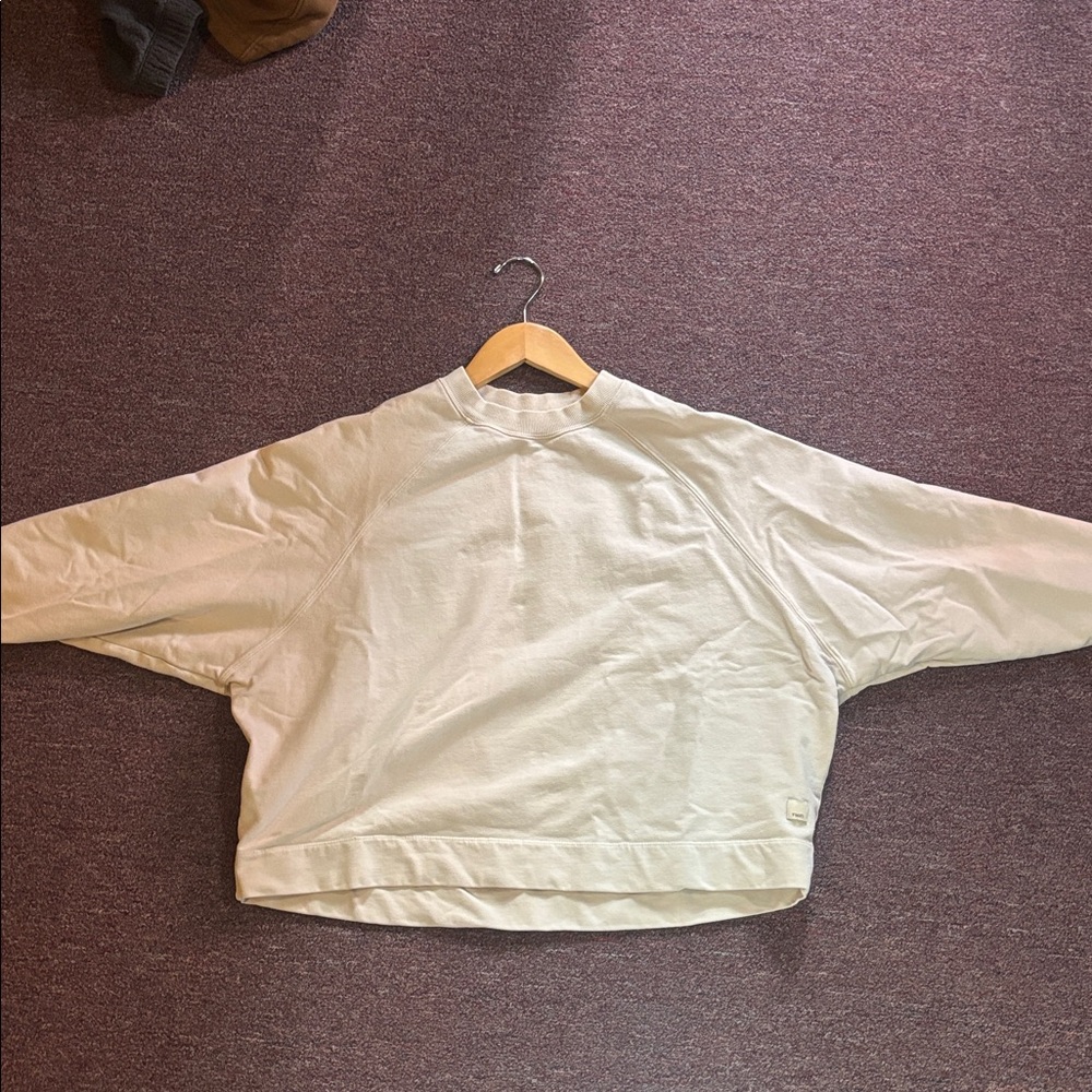 Vuori Cropped Crewneck - Picture 4 of 4